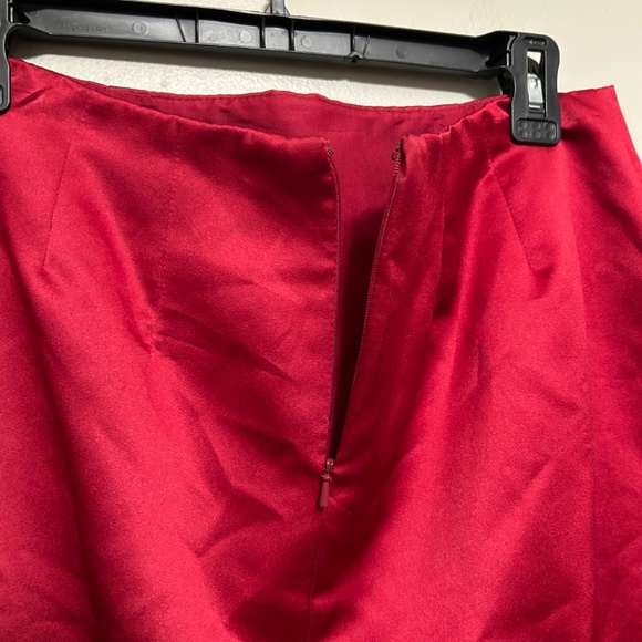 David's Bridal Red Pencil Skirt 10 Silky Satin Christmas Office Holiday Party - Picture 5 of 10